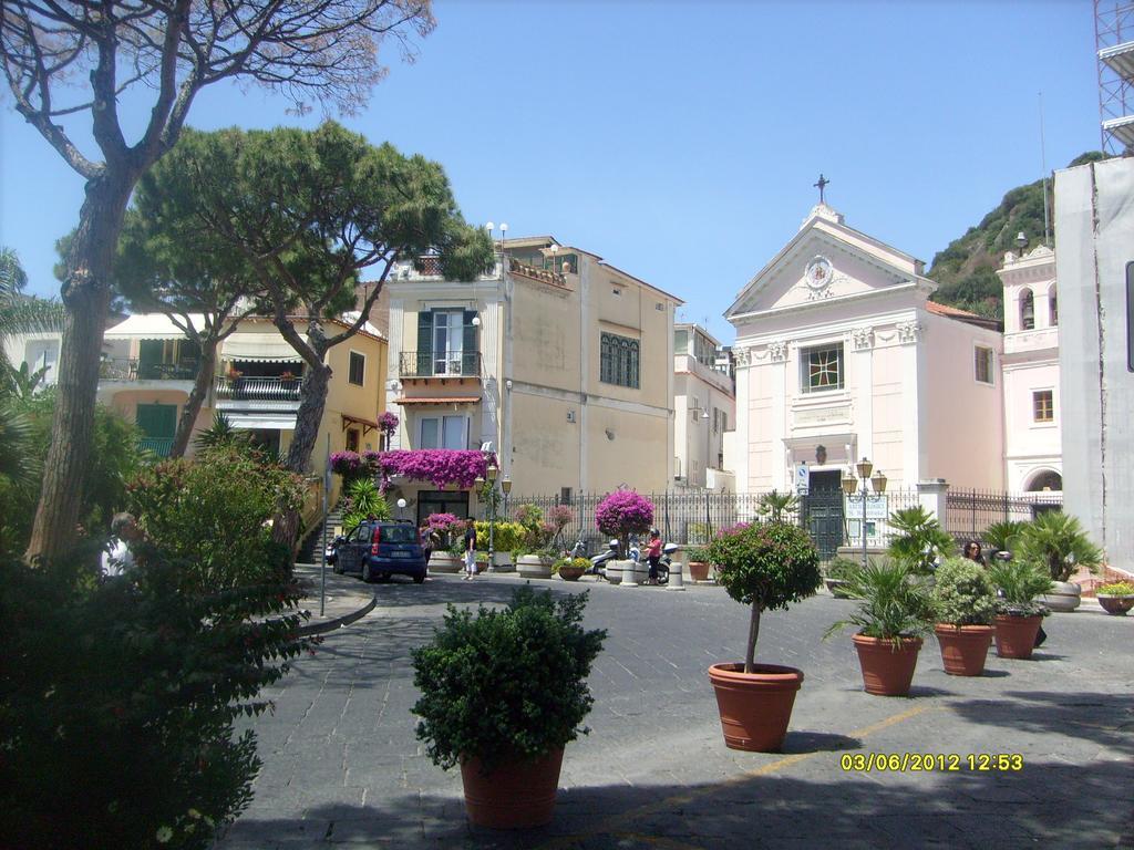 B&B Celestina Ischia Lacco Ameno  ภายนอก รูปภาพ