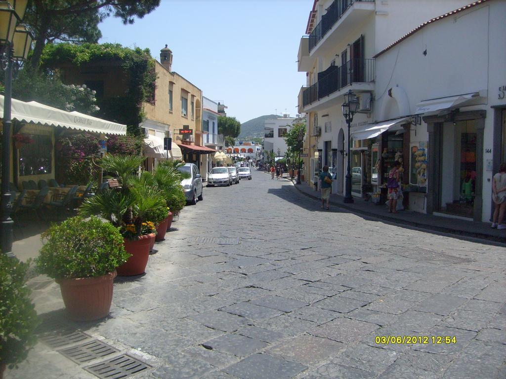 B&B Celestina Ischia Lacco Ameno  ภายนอก รูปภาพ