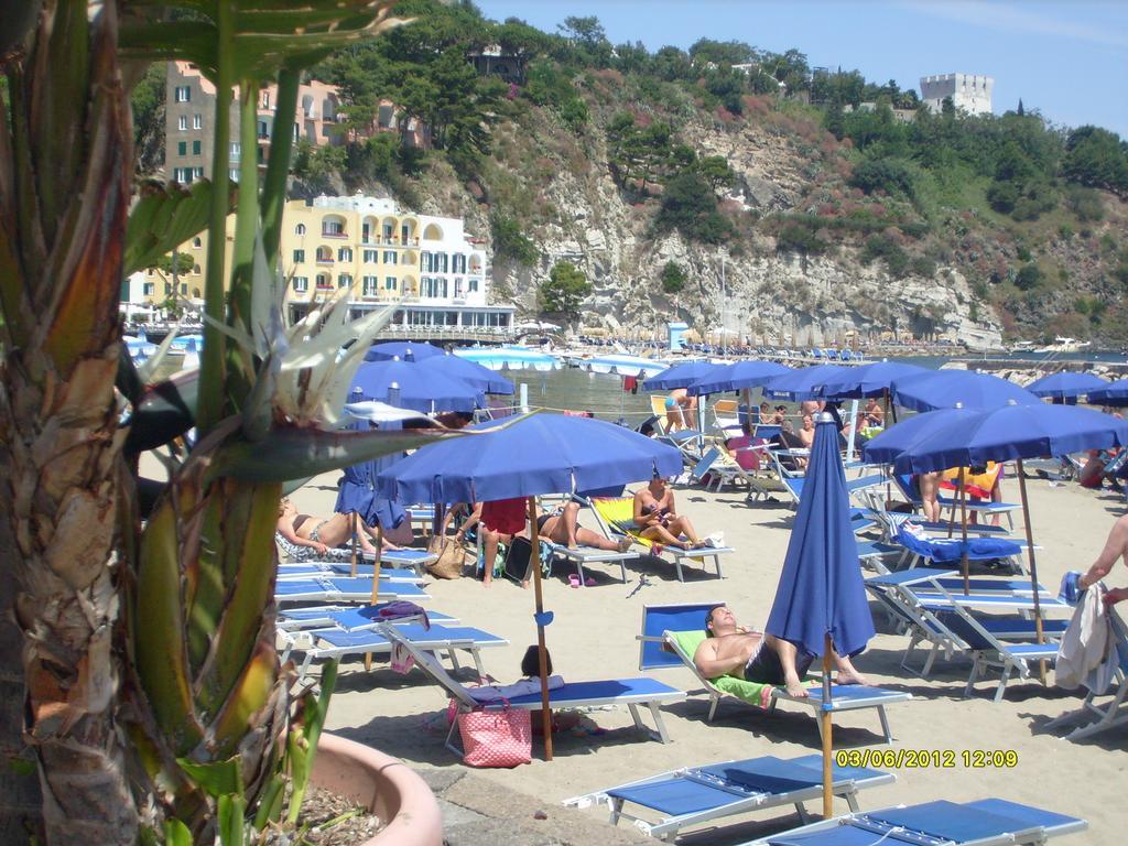 B&B Celestina Ischia Lacco Ameno  ภายนอก รูปภาพ