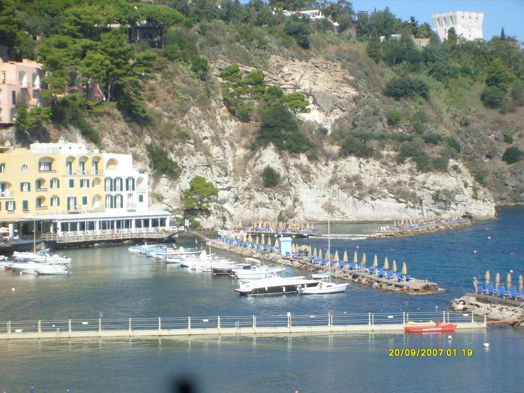 B&B Celestina Ischia Lacco Ameno  ภายนอก รูปภาพ